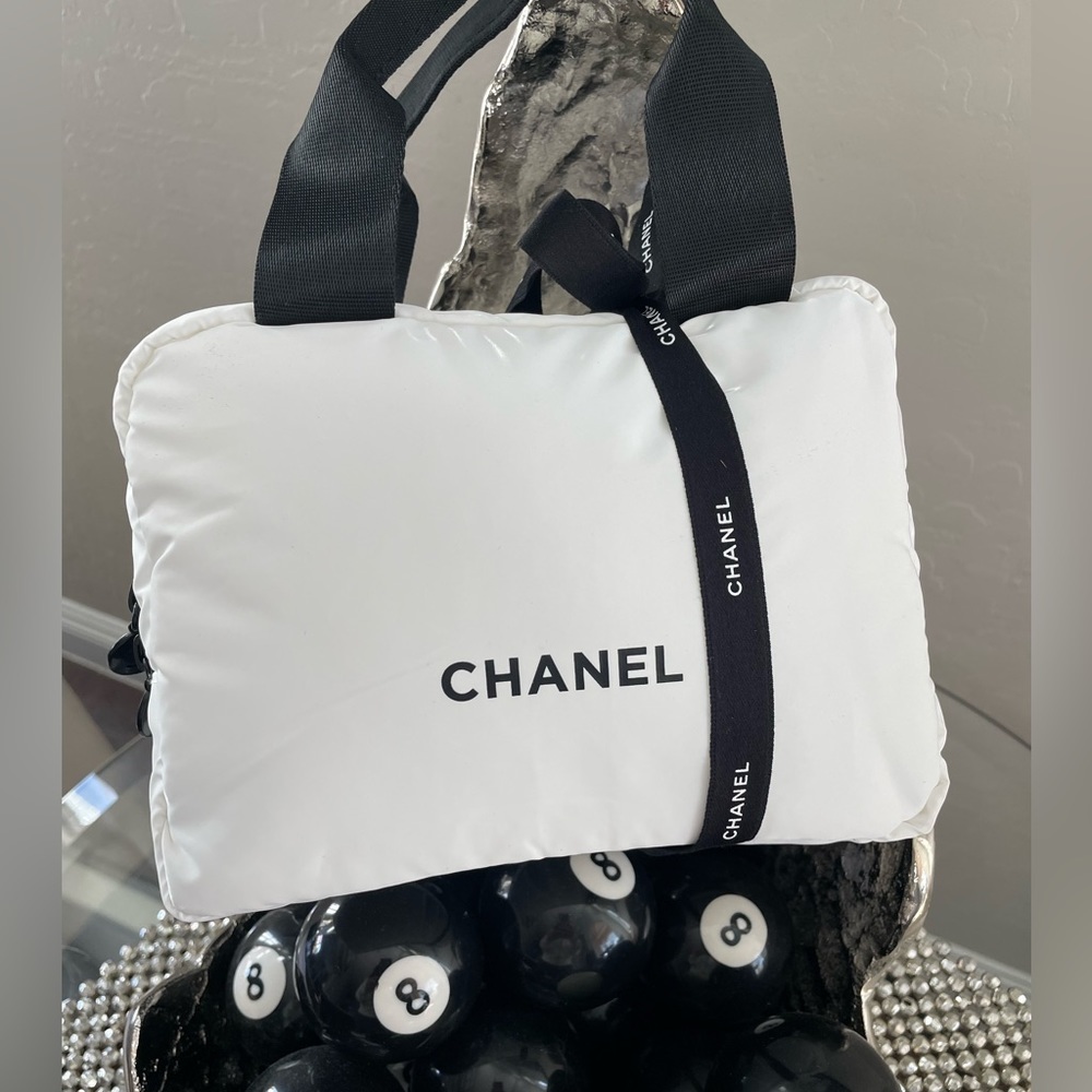Chanel White Cosmetic Bag White White Black Straps